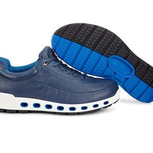 Men's sports shoes